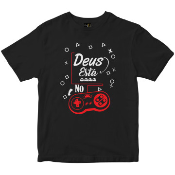 Camiseta Deus Está no Controle preta Rainha do Brasil