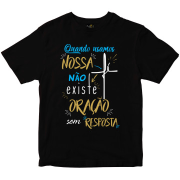 Camiseta Quando usamos Nossa Fé preta Rainha do Brasil